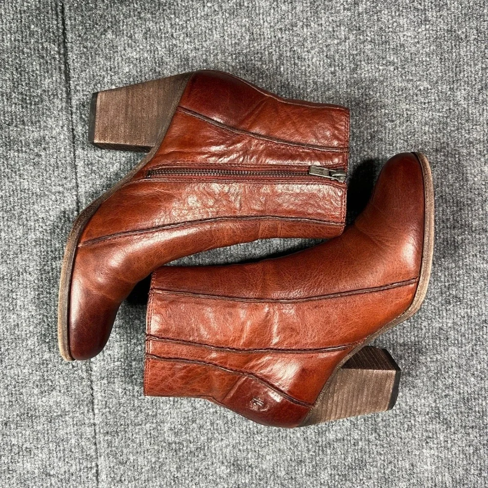 Frye Essa Seam Bootie Rust Leather Ankle Heeled‎ Boots Women's 8.5M 3470852-RST